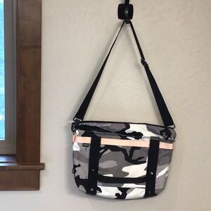 The Andi New York Camo Crossbody Bag L